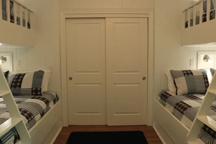 Room 5 of 21