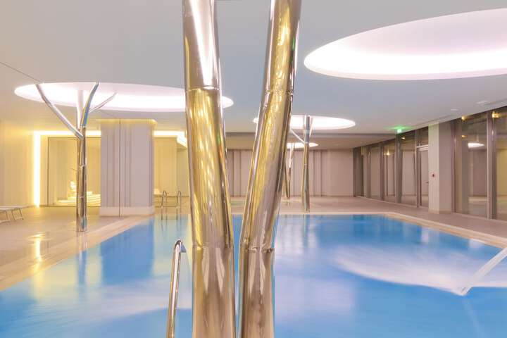 Pool 50 of 162