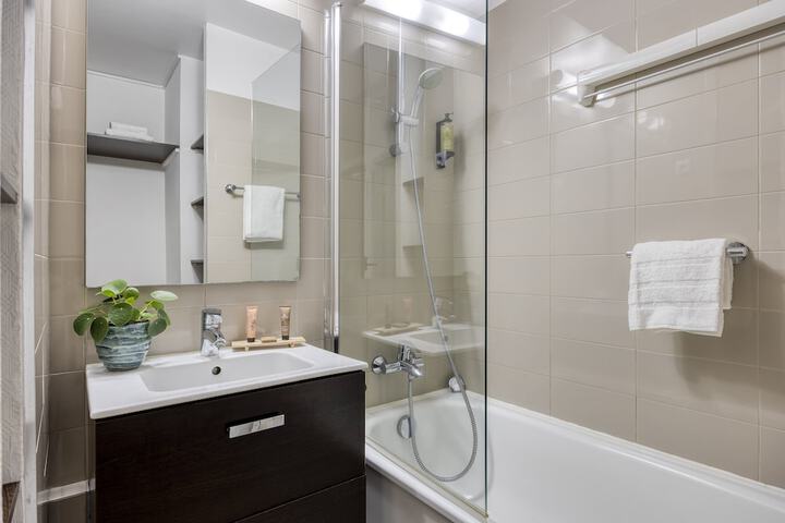 Bath Interior