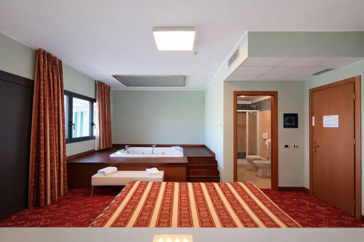 Room 55 of 105