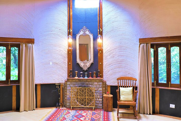 Room 51 of 76