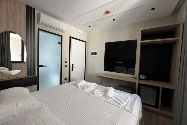 Room 21 of 85