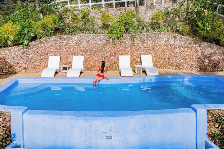 Pool 69 of 120