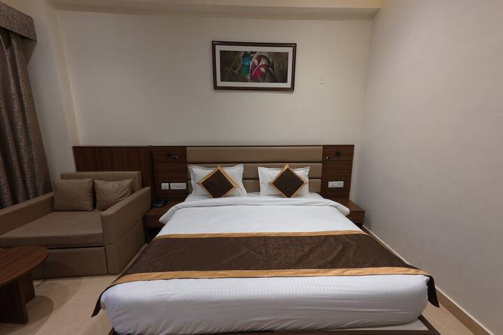 Room 9 of 23