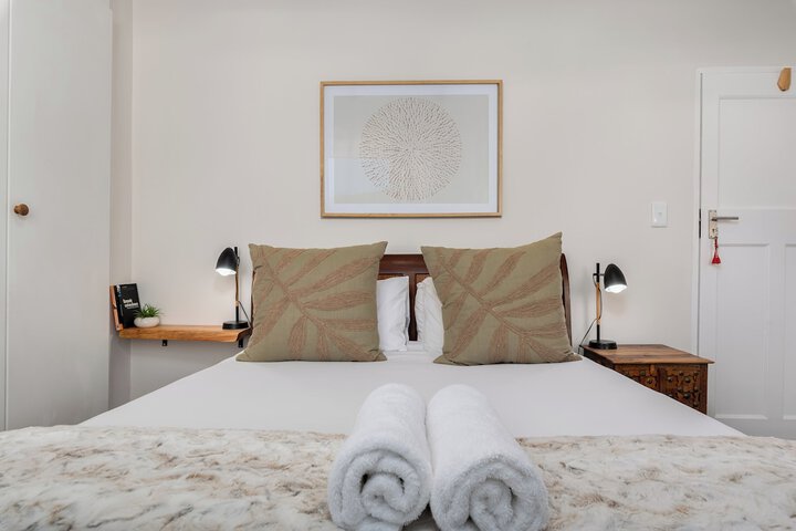 Room 3 of 20