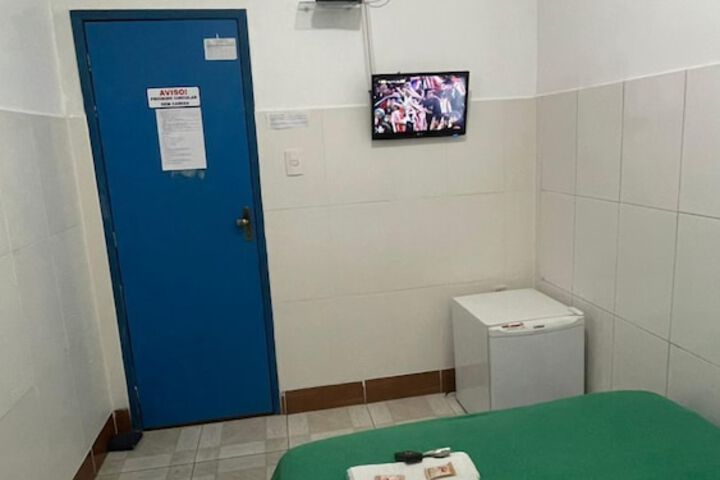 Room 7 of 24