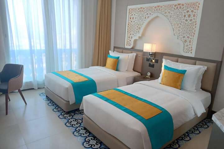 Room 4 of 43