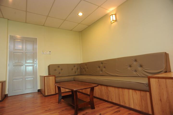 Room 21 of 42