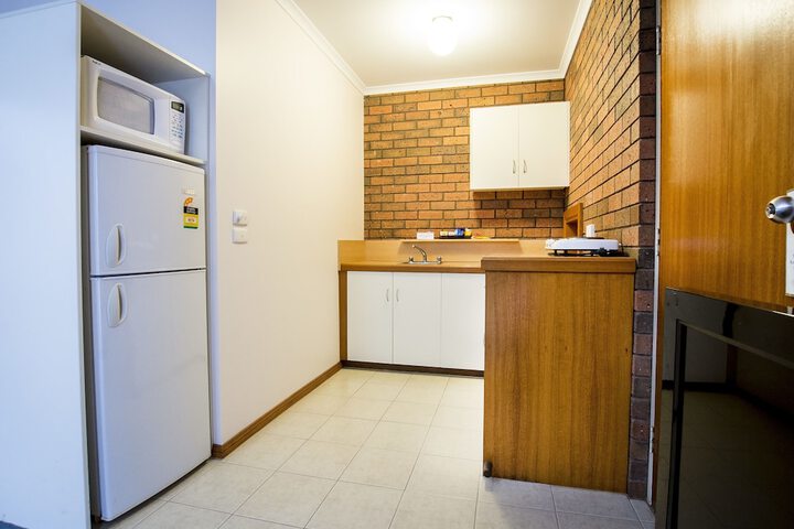 Room 9 of 38