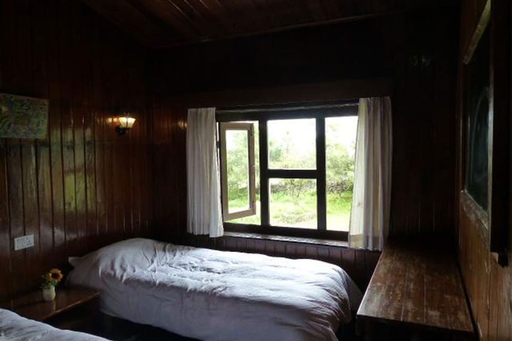 Room 4 of 44