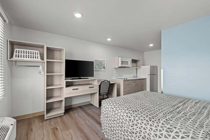 Room 15 of 25
