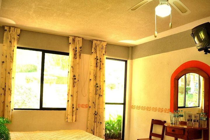 Room 9 of 39