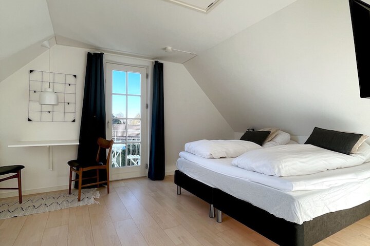 Room 11 of 72
