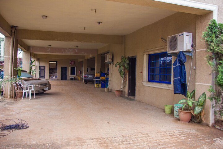 Hotel 16 of 16