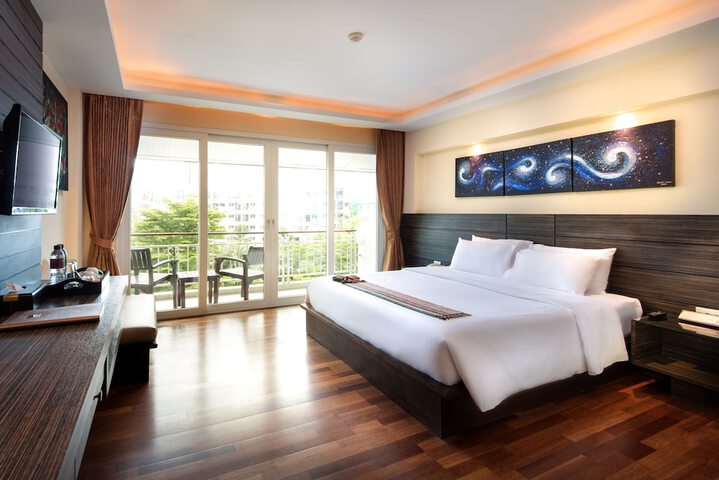 Room 14 of 90
