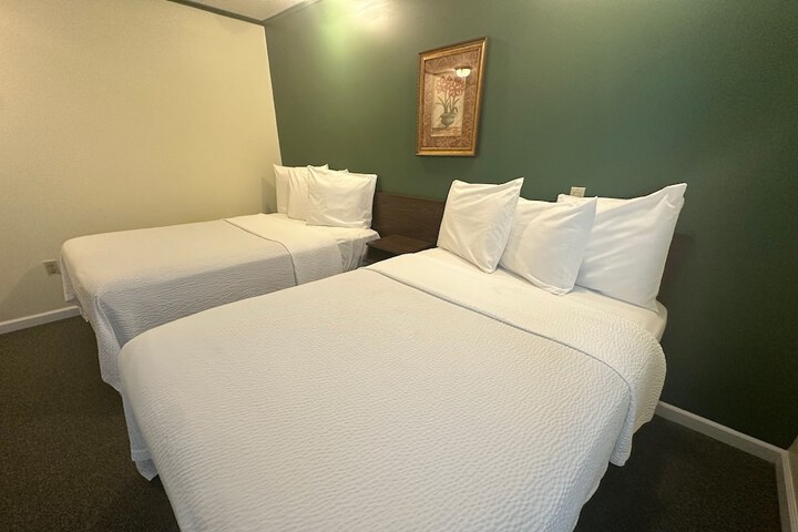 Room 11 of 41