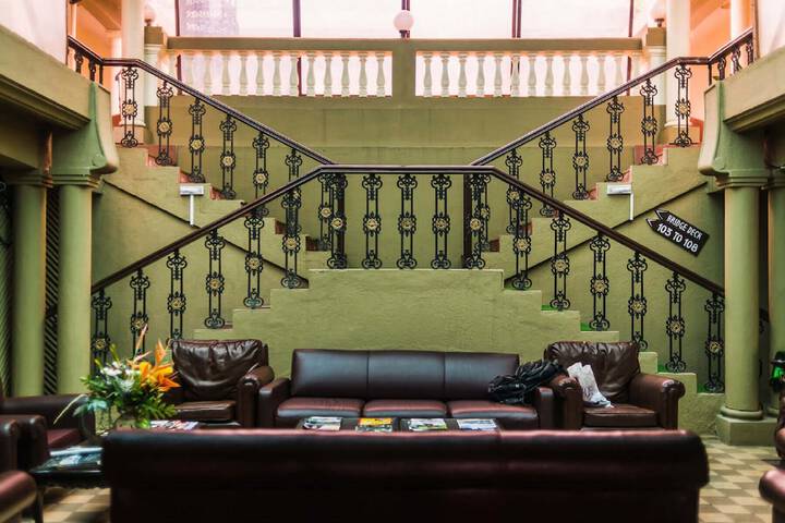 Entrance & Lobby