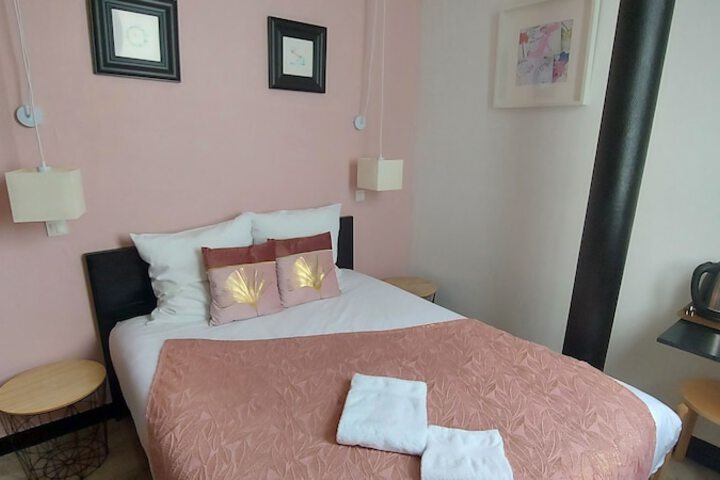 Room 11 of 20