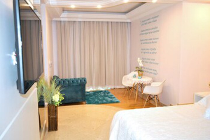 Room 15 of 17