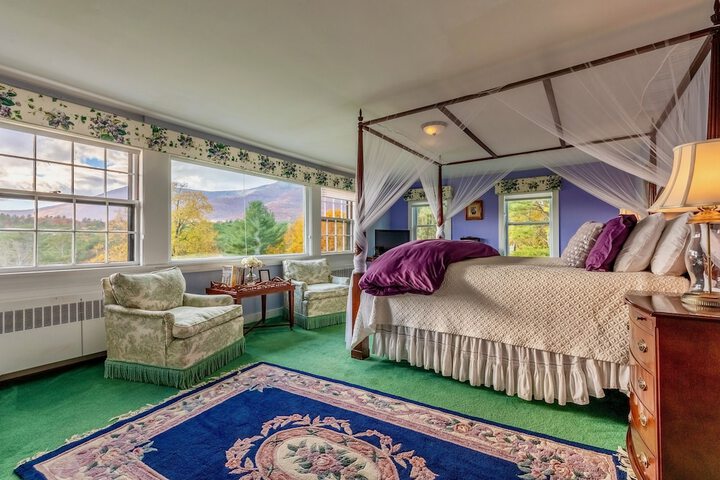 Room 44 of 288