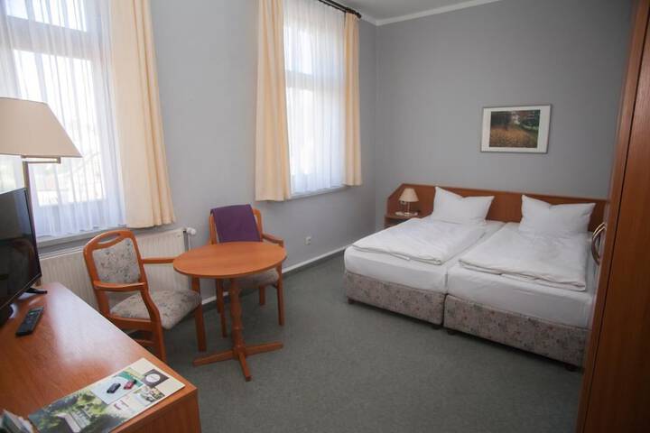 Room 7 of 36
