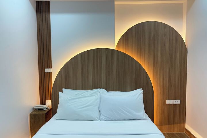 Room 10 of 39