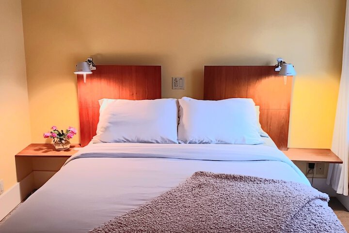 Room 6 of 20