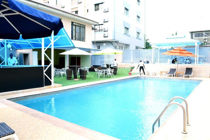 Pool 18 of 23