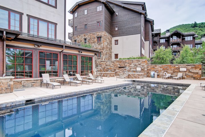 Pool 187 of 209