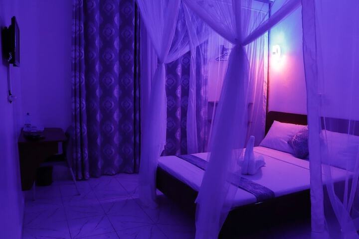 Room 14 of 31