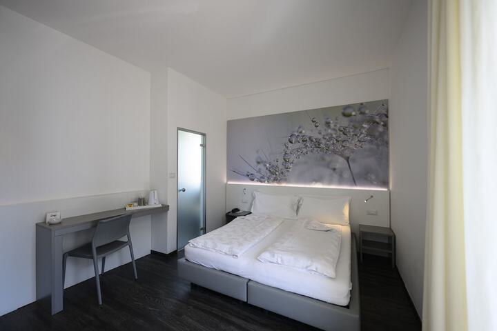 Room 16 of 71