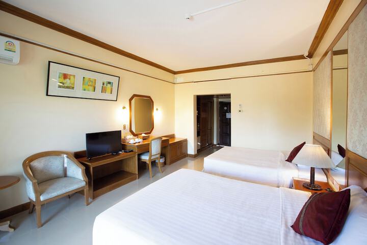 Room 8 of 51