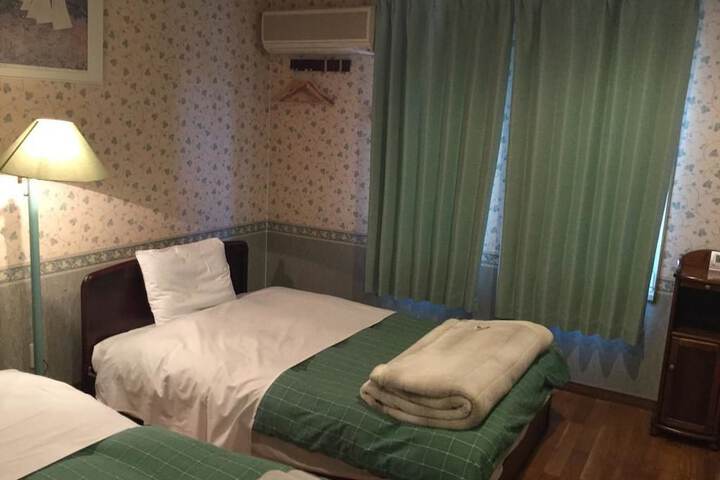 Room 14 of 39