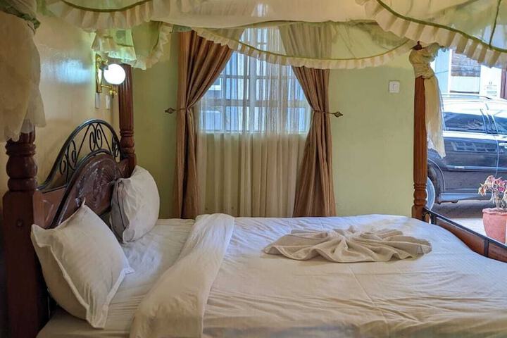 Room 28 of 56