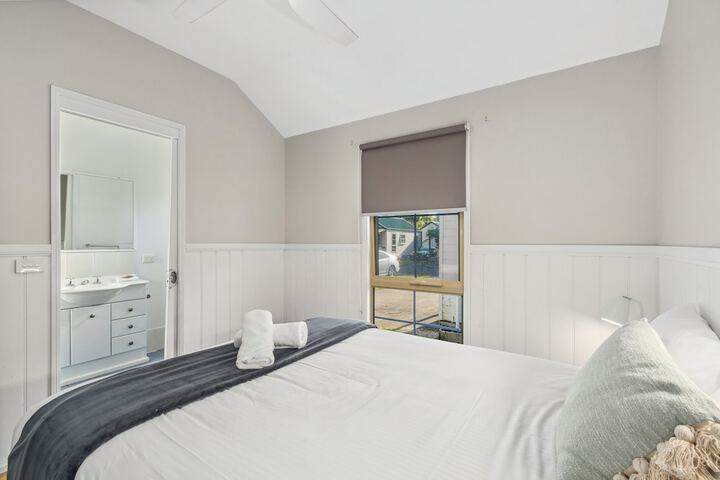 Room 14 of 185