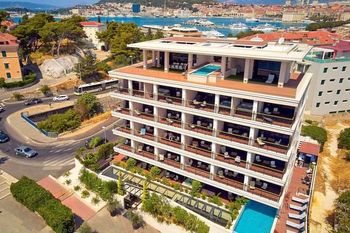 Hotel 87 of 102