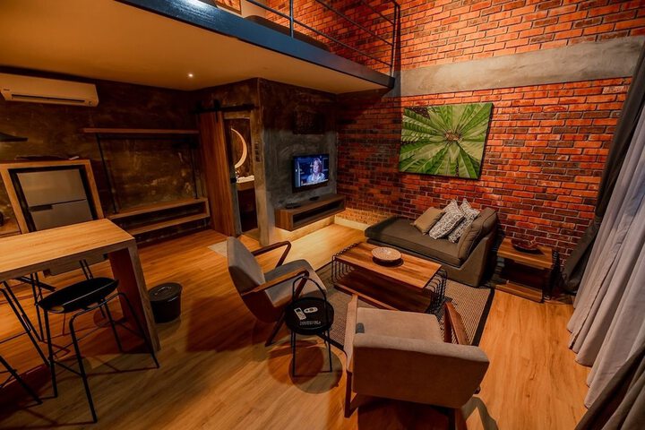 Room 14 of 120