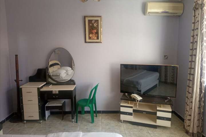 Room 18 of 44