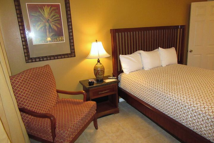 Room 17 of 32