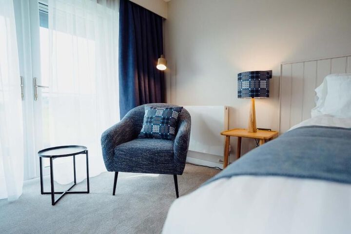 Room 4 of 22