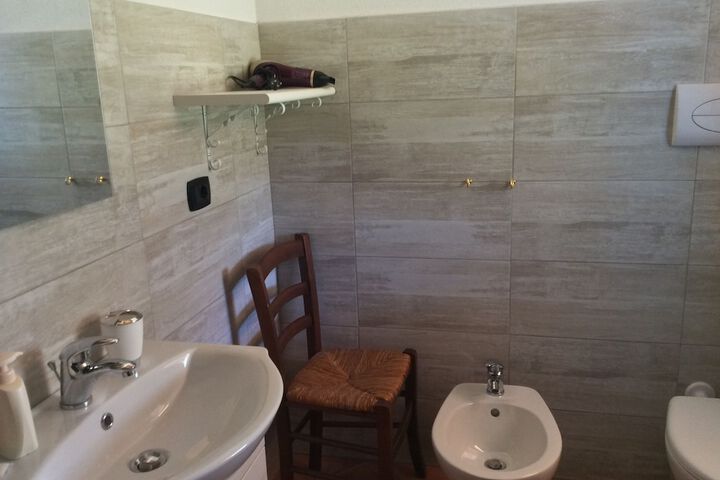 Room 20 of 34