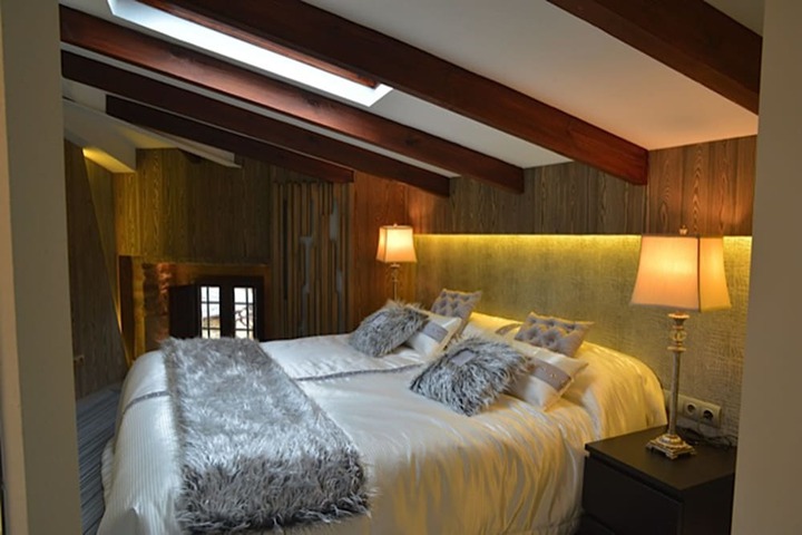 Room 8 of 47