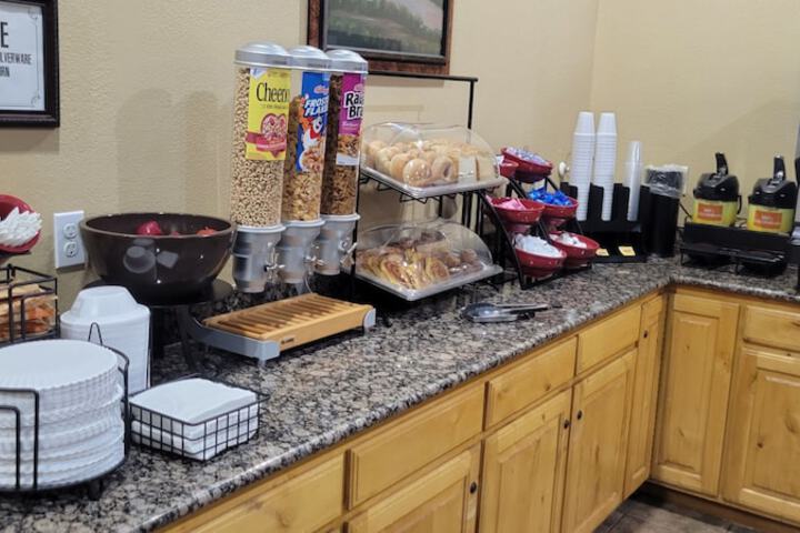 Breakfast area