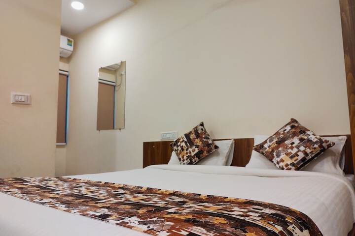 Room 13 of 66