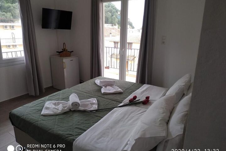 Room 3 of 51
