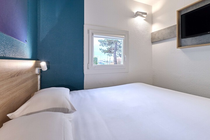 Room 25 of 59