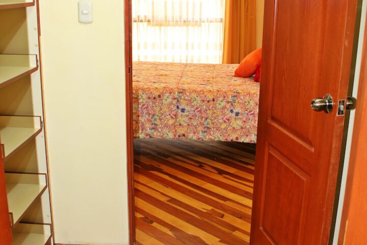 Room 9 of 24