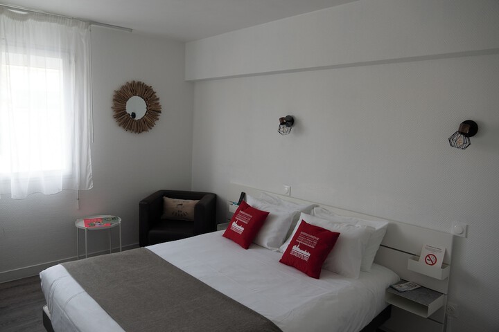 Room 9 of 54