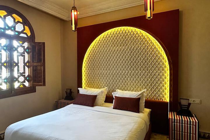 Room 2 of 32