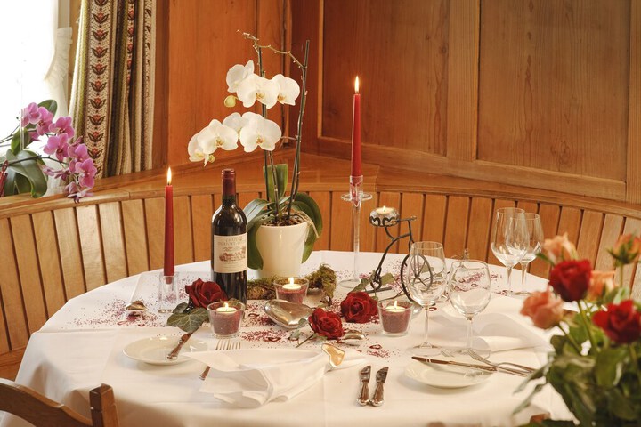 Dining 48 of 57